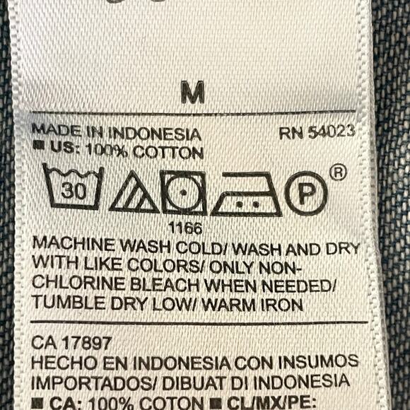 Old Navy Chambray Ruffle Neck Sleeveless Button Down Top Sz M Cottage Summer - Picture 6 of 7